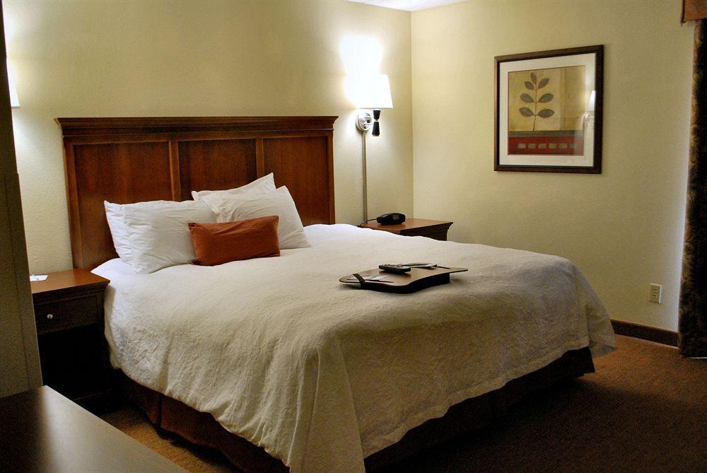 Hampton Inn Raleigh Capital Blvd North Ruang foto