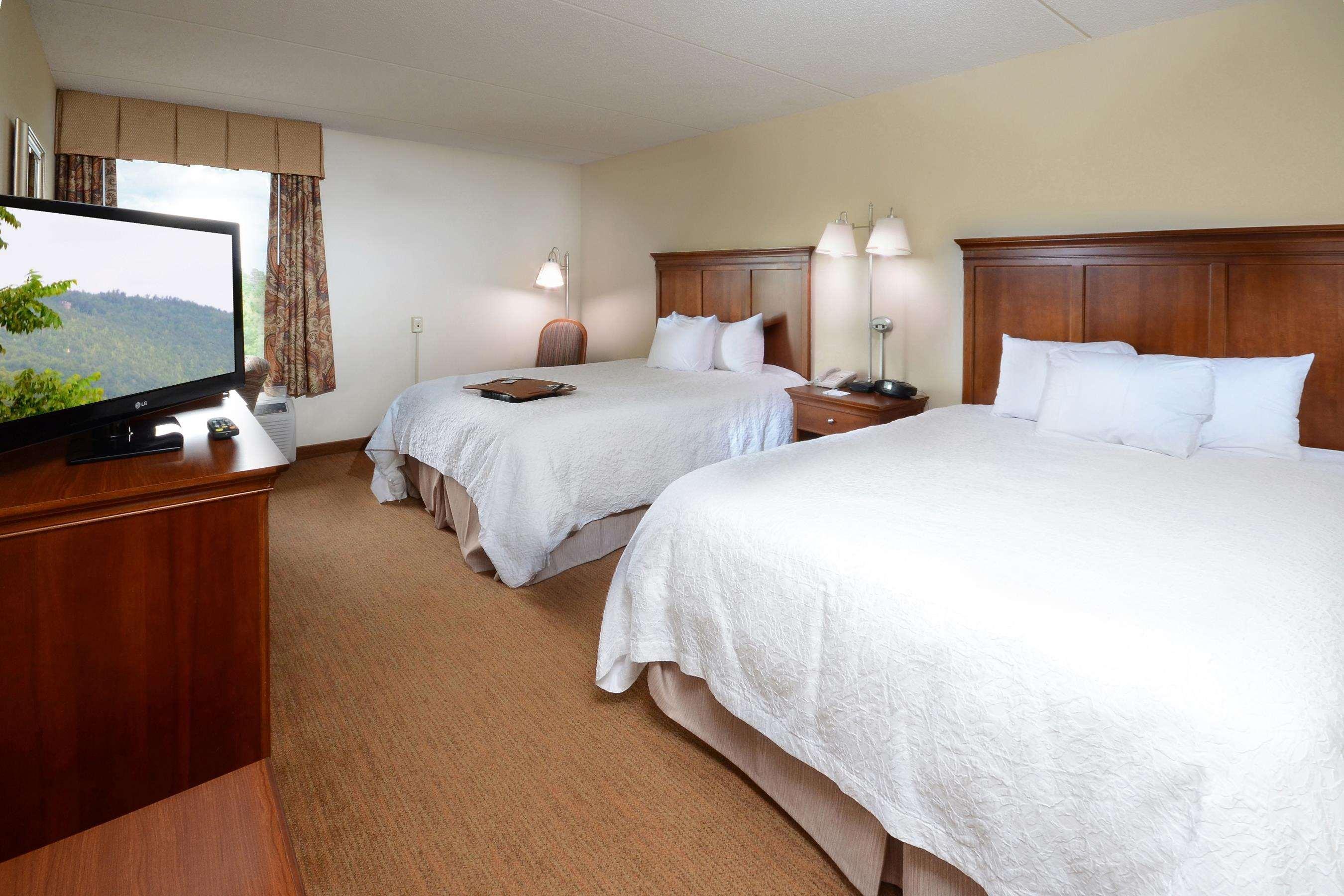 Hampton Inn Raleigh Capital Blvd North Bagian luar foto