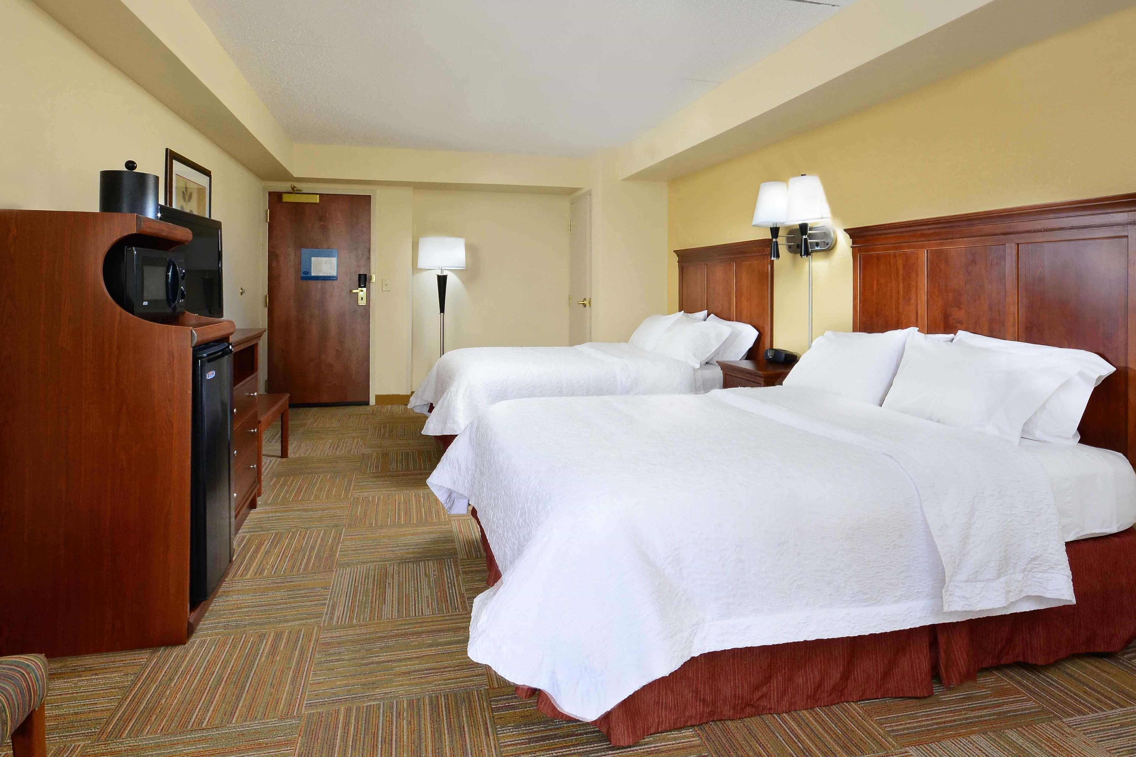 Hampton Inn Raleigh Capital Blvd North Bagian luar foto