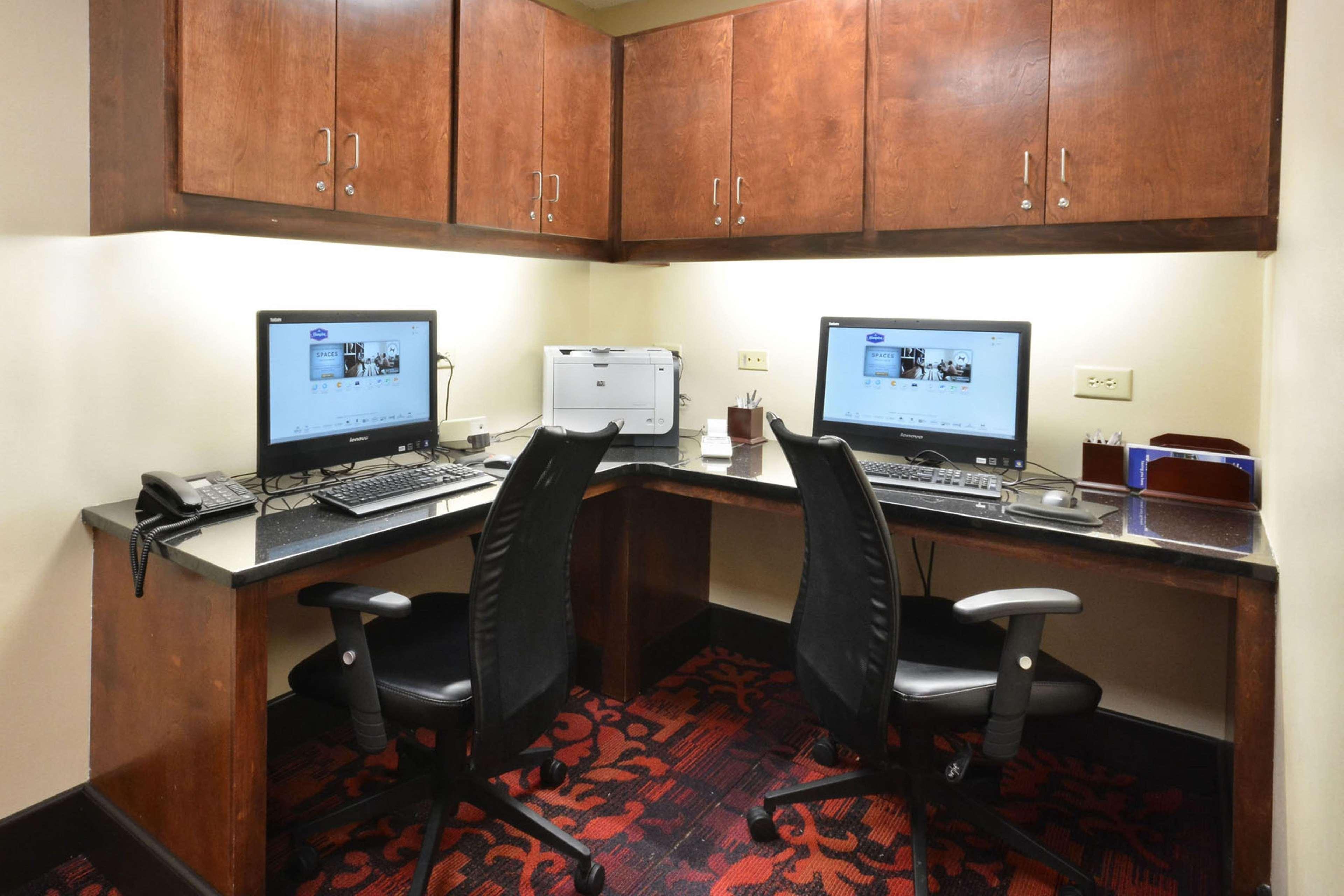Hampton Inn Raleigh Capital Blvd North Bagian luar foto
