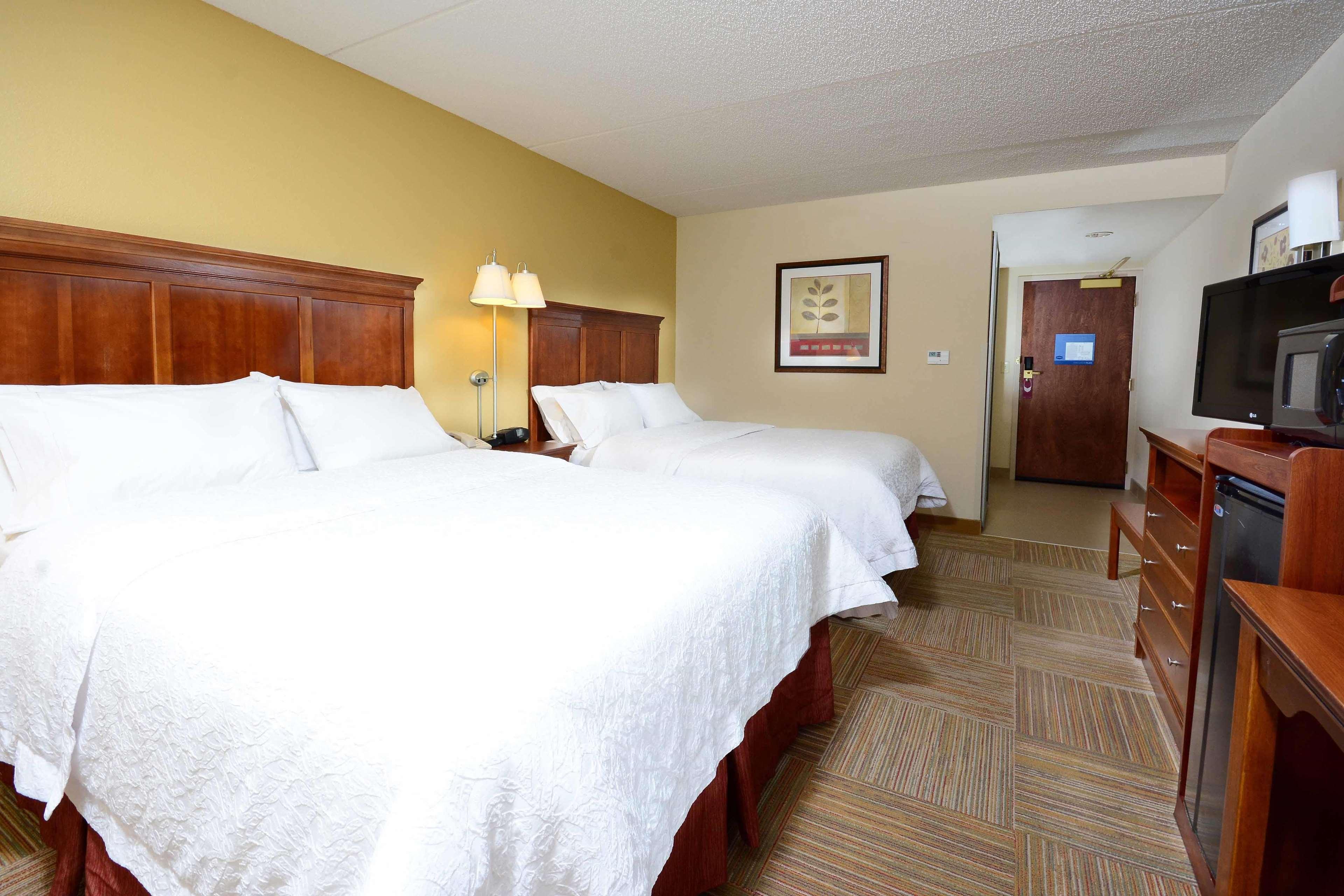 Hampton Inn Raleigh Capital Blvd North Bagian luar foto