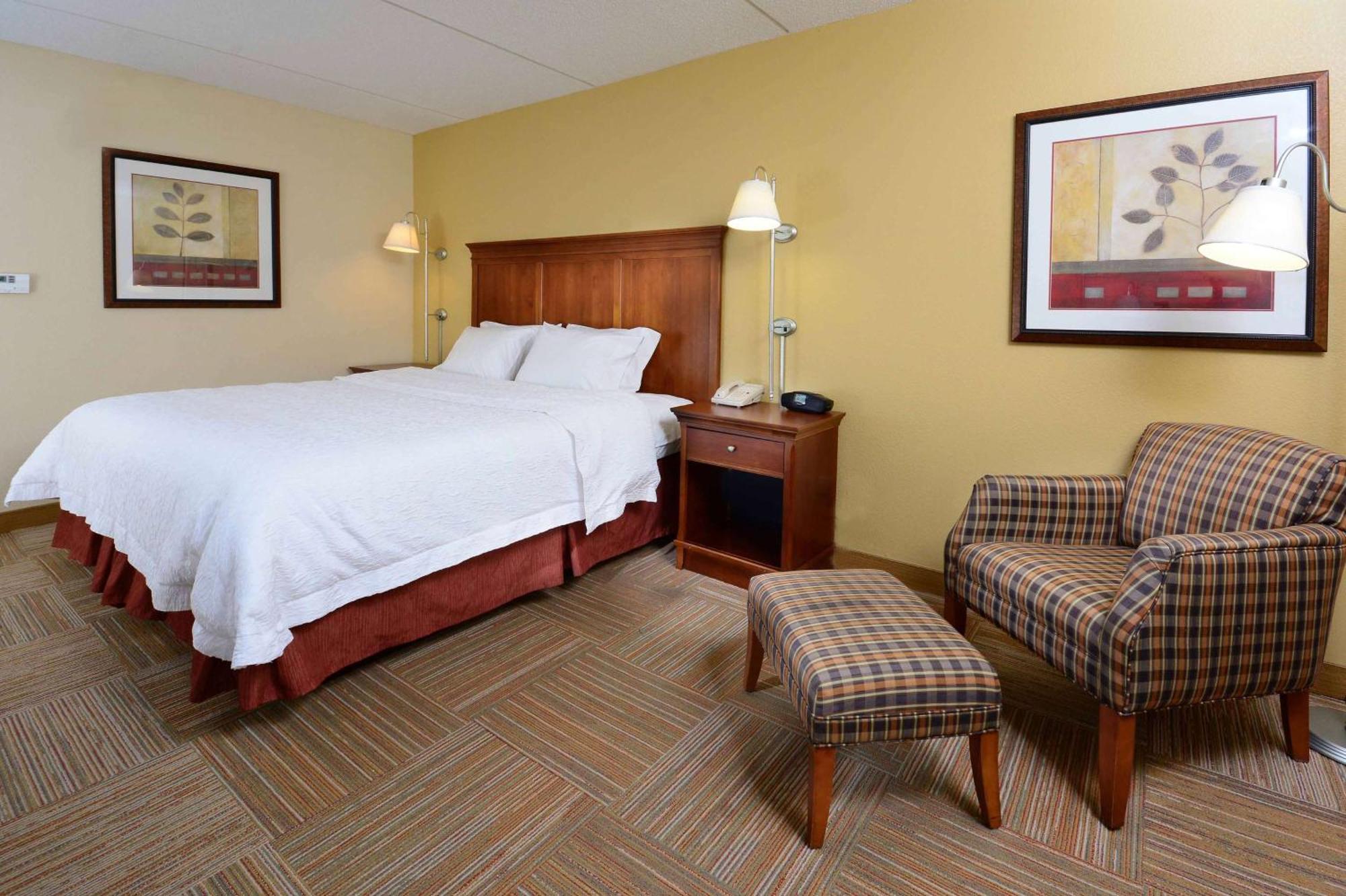Hampton Inn Raleigh Capital Blvd North Bagian luar foto