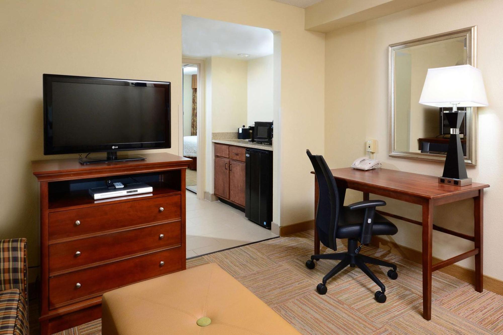Hampton Inn Raleigh Capital Blvd North Bagian luar foto
