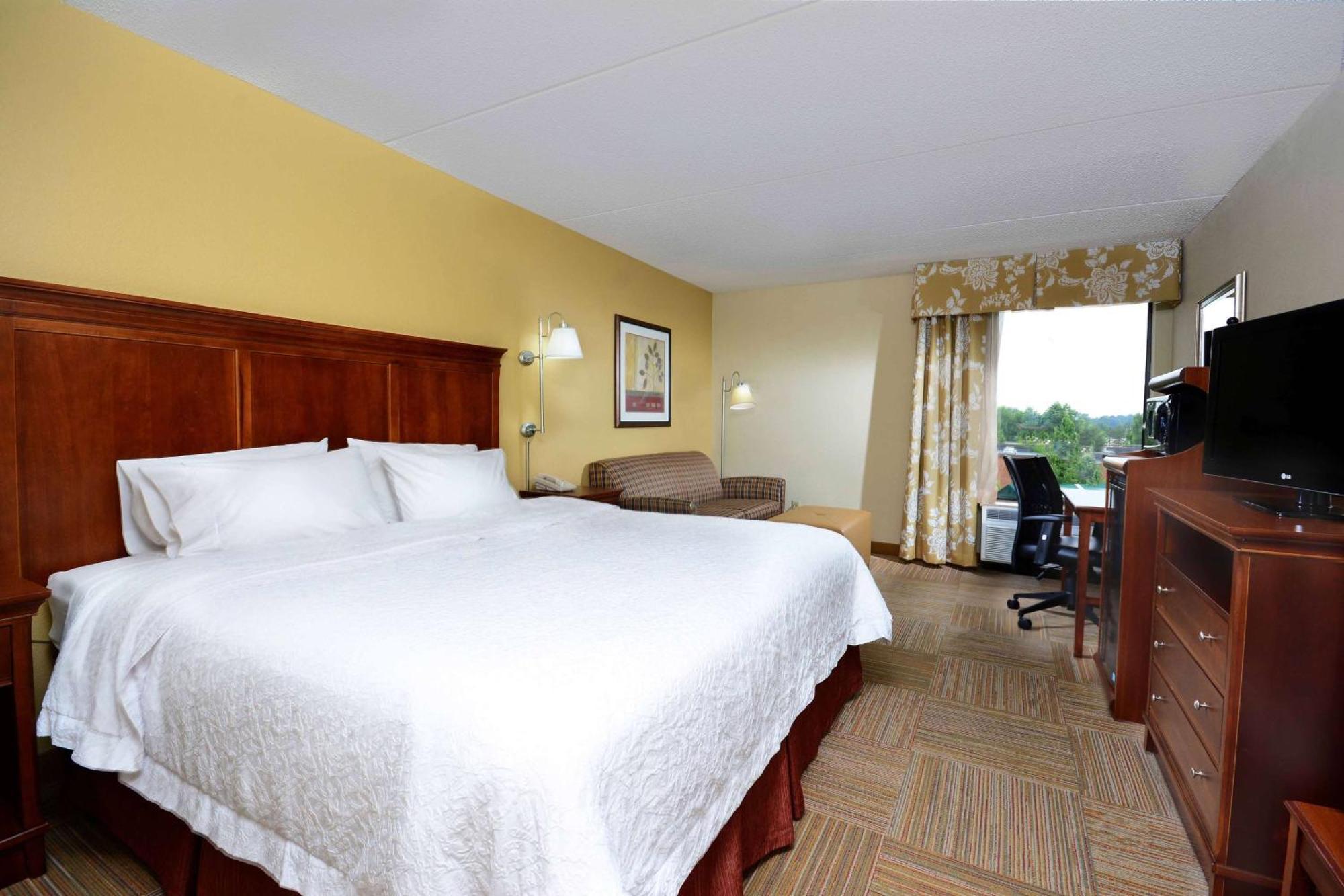 Hampton Inn Raleigh Capital Blvd North Bagian luar foto