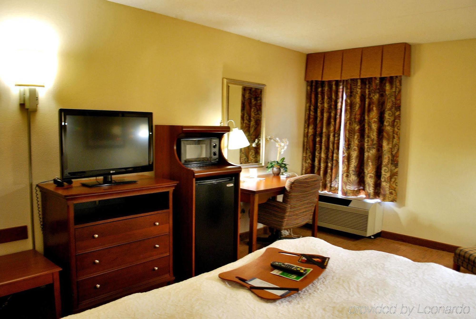 Hampton Inn Raleigh Capital Blvd North Ruang foto