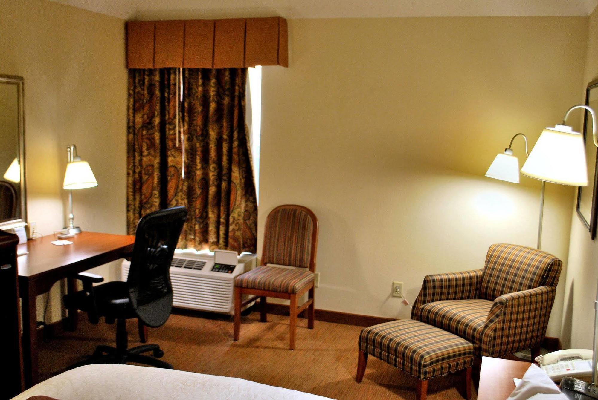 Hampton Inn Raleigh Capital Blvd North Ruang foto